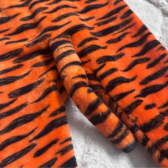 Disney | "Winnie the Pooh" Tigger Halloween Dress Up Costume | Size 4T - Picture 7 of 8